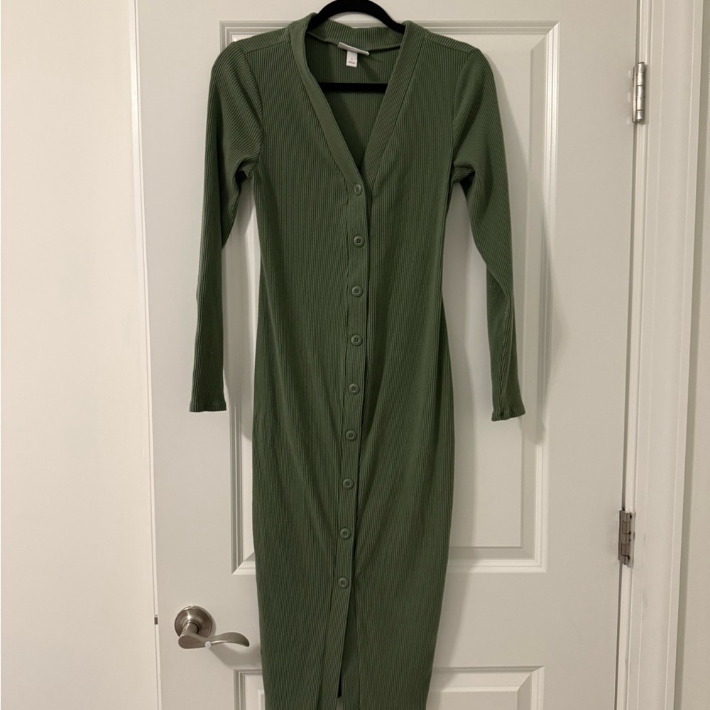 Maternity Target Green Long Sleeve V-Neck Sheath Dress